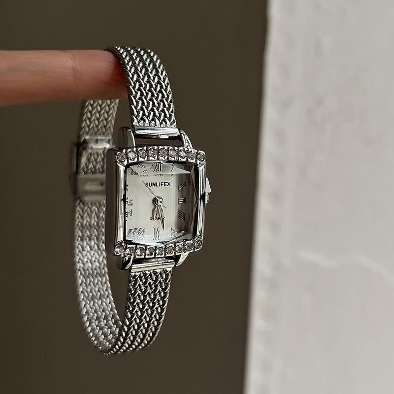 New Square Candy Diamond Edged Square Watch for Women, Niche, Light Luxury, High-End Design, Versatile Watch for Women, Suitable for Daily Matching, Fashionable Gift