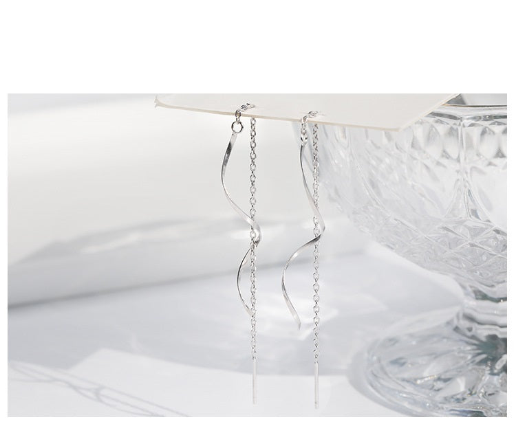 Elegant Long Wavy Ear Threads Women