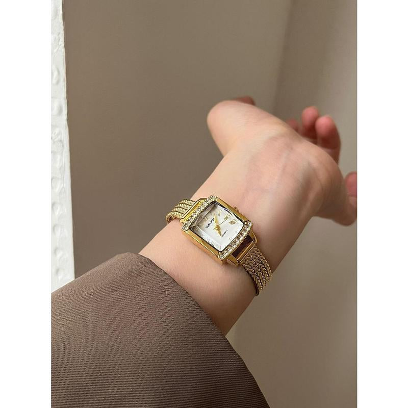 New Square Candy Diamond Edged Square Watch for Women, Niche, Light Luxury, High-End Design, Versatile Watch for Women, Suitable for Daily Matching, Fashionable Gift