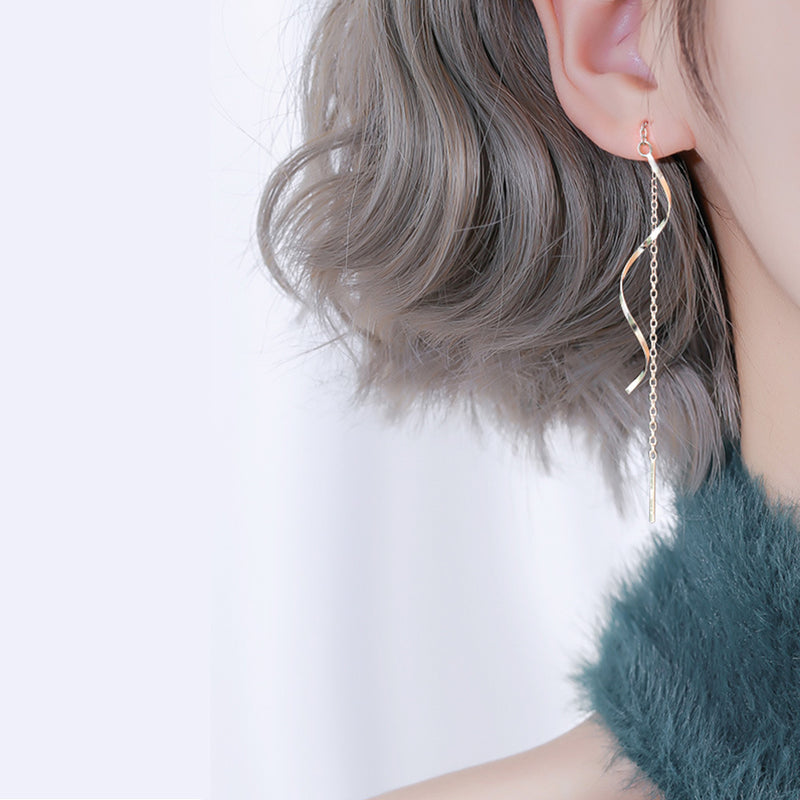 Elegant Long Wavy Ear Threads Women