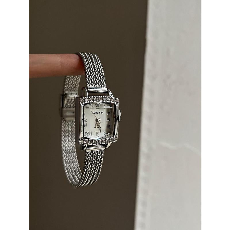 New Square Candy Diamond Edged Square Watch for Women, Niche, Light Luxury, High-End Design, Versatile Watch for Women, Suitable for Daily Matching, Fashionable Gift