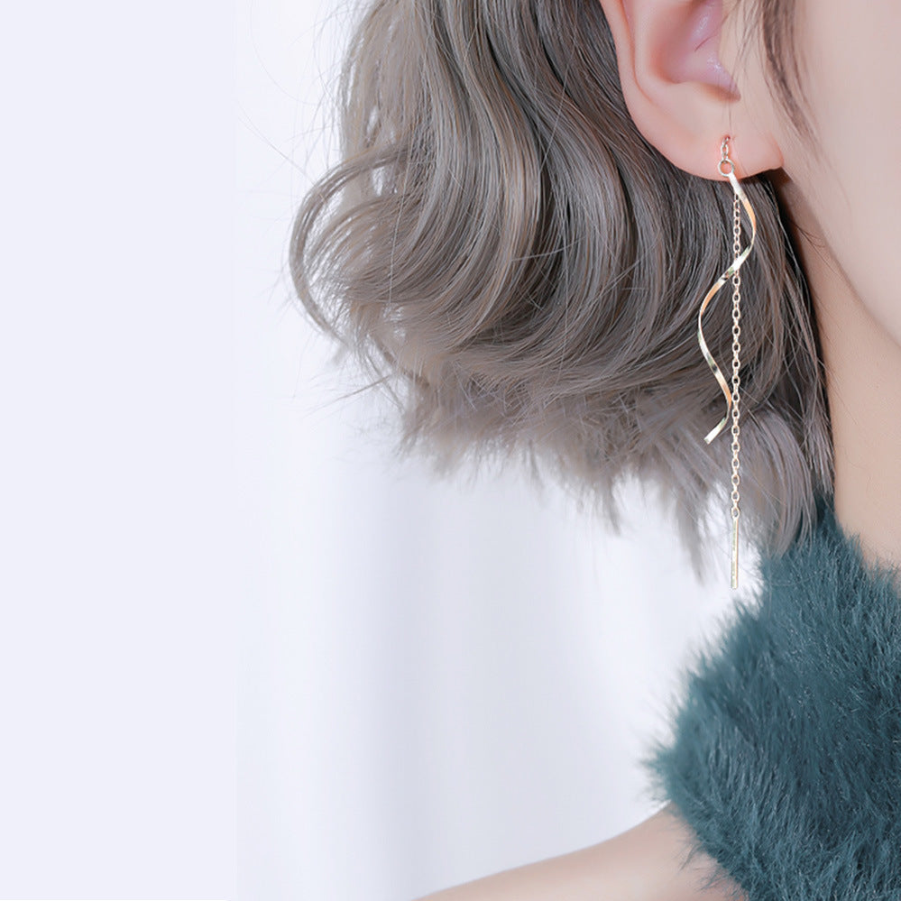 Elegant Long Wavy Ear Threads Women
